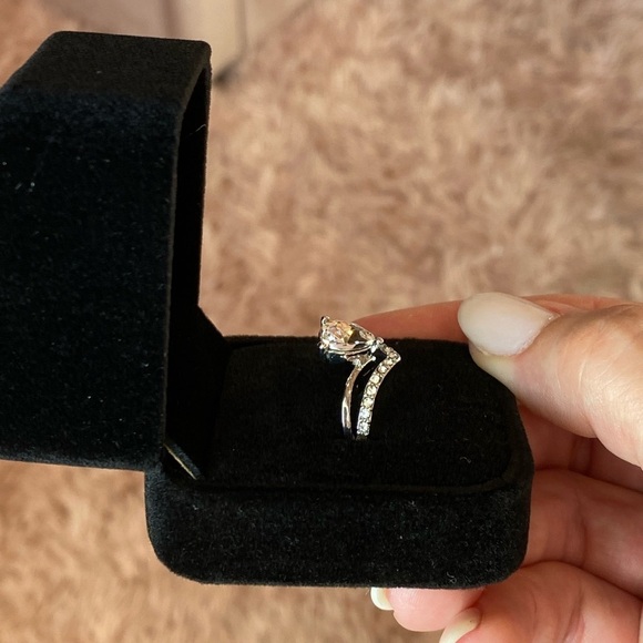 Heart Shaped Diamond Silver Ring Sizes 5 6 7 8 in box NWT New - Picture 8 of 10